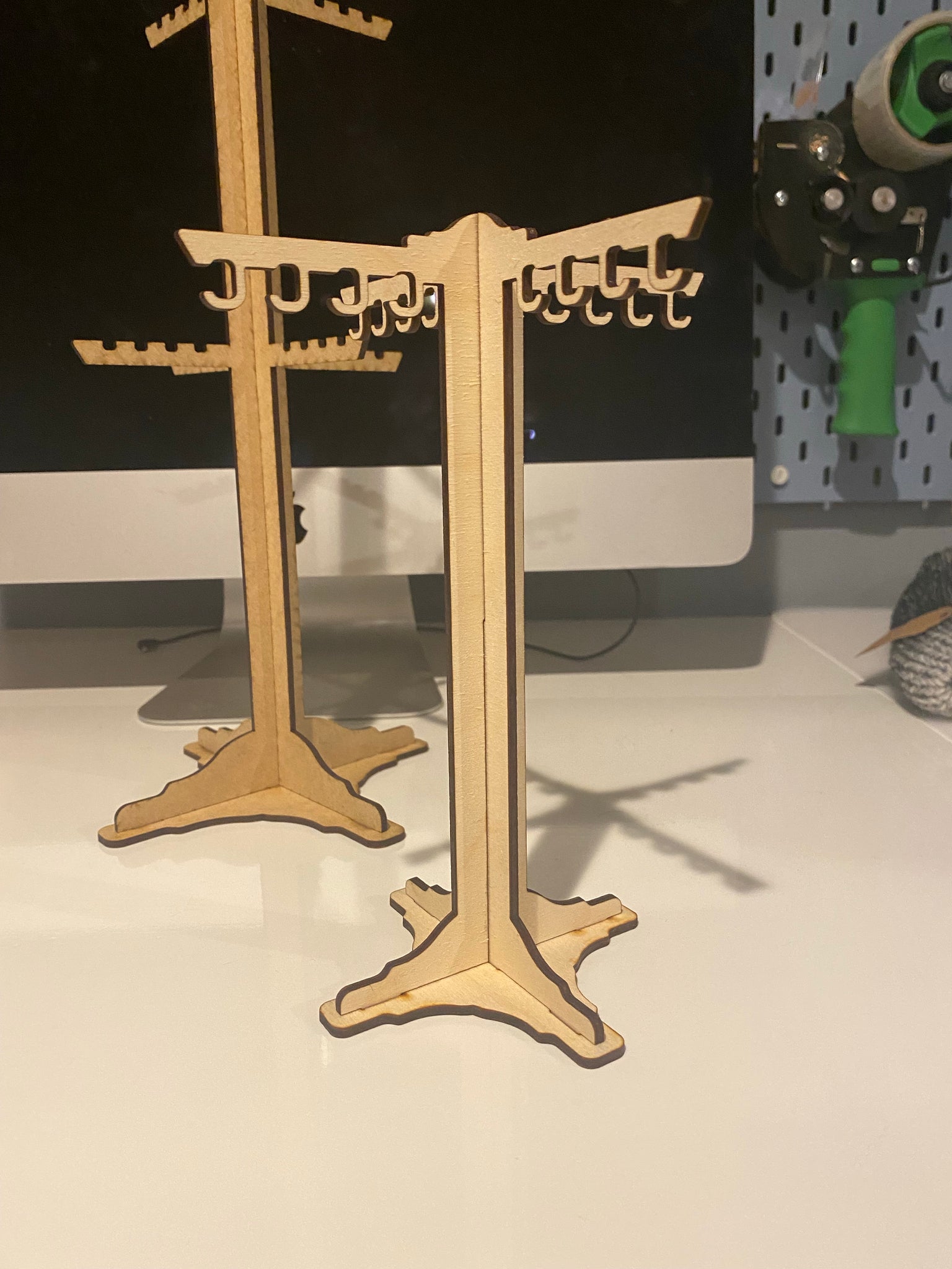 RTS: Keychain Stands – The Ameys Make Everything
